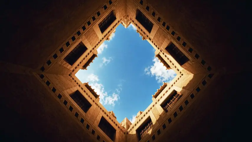 Diamond window